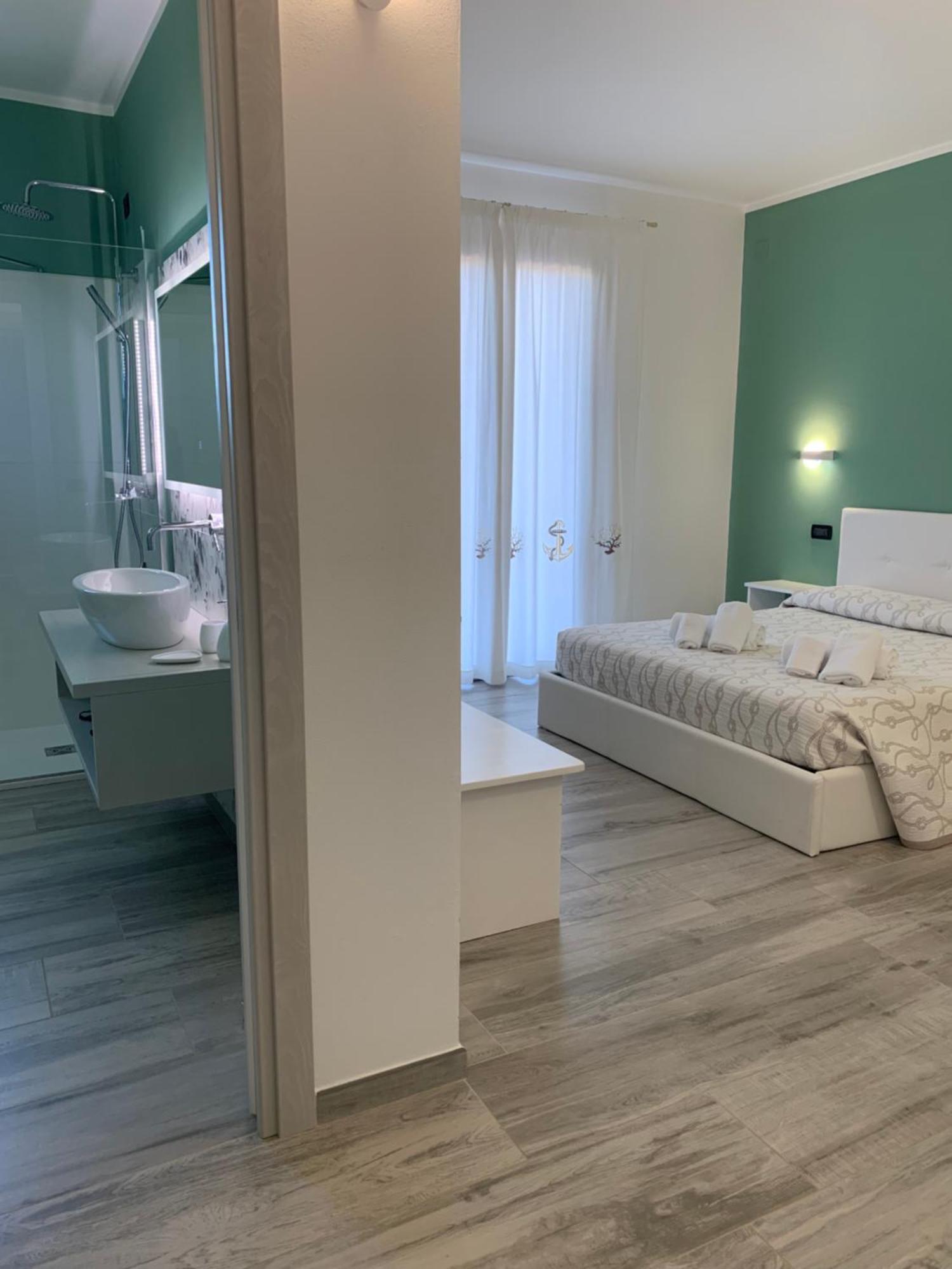カステルサルド Residenza “La Vecchia Ancora” Bed & Breakfast エクステリア 写真